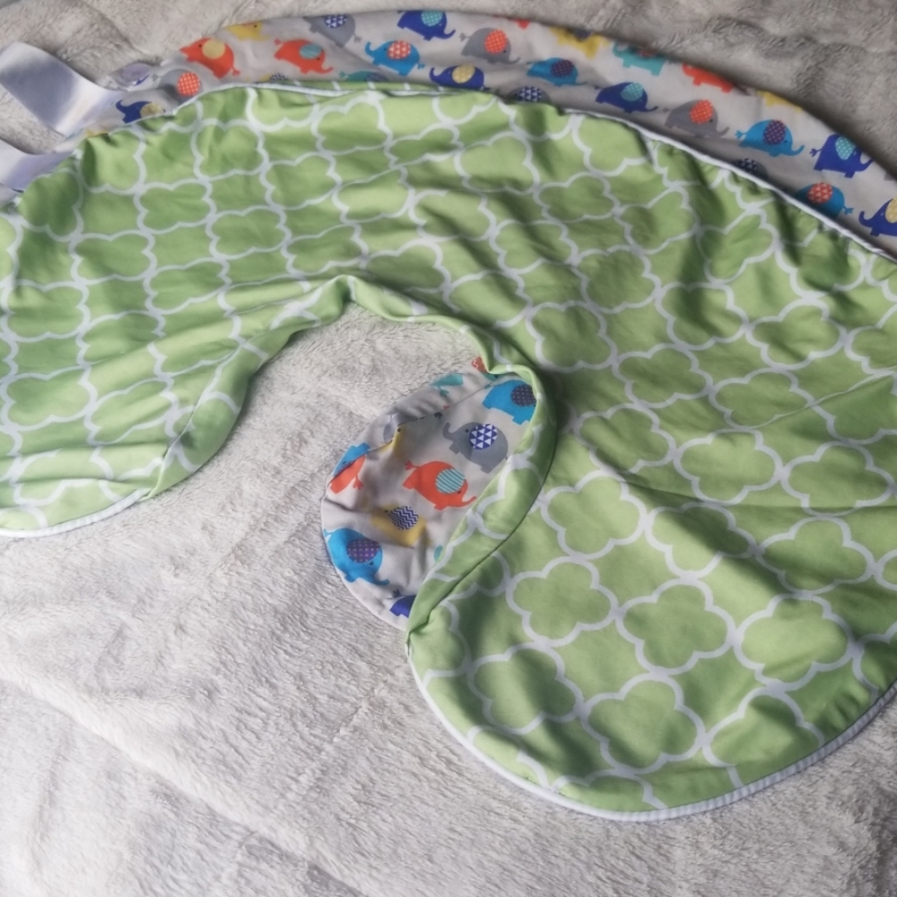 2 Boppy covers